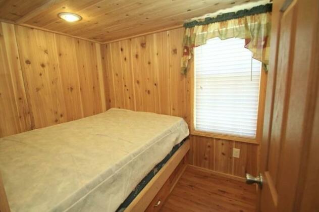 Darien Lake Cabins Admission Included - Photo5