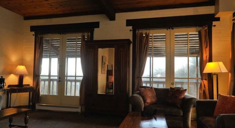 Davenport Roadhouse Inn California - Photo4