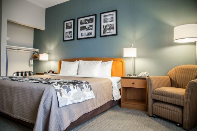 Sleep Inn and Suites Davenport - Photo2