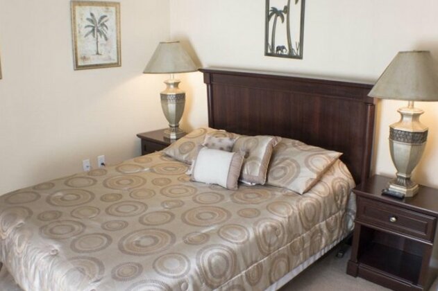 Ian's Thousand Oaks Villa 4 Bedroom IPG Florida - Photo2