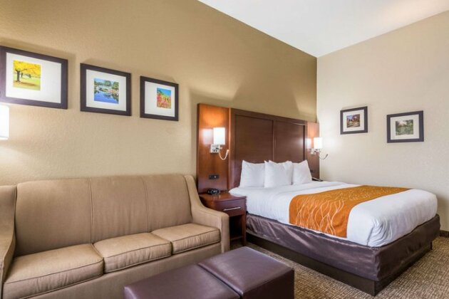 Comfort Inn & Suites Dayton - Photo2