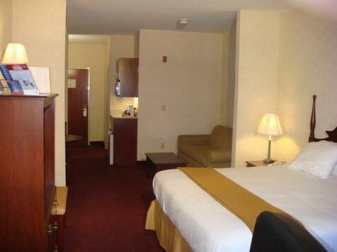 Holiday Inn Express Hotel & Suites Brookville - Photo5