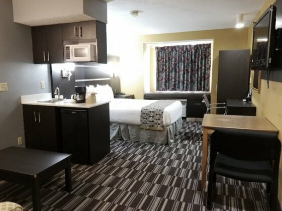 Microtel Inn & Suites by Wyndham Riverside - Photo2