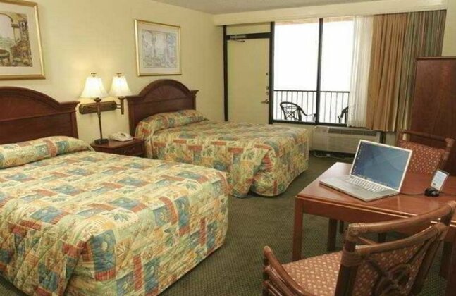 LaPlaya Resort & Suites
