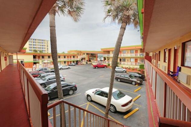 Roomba Inn & Suites - Daytona Beach - Photo4