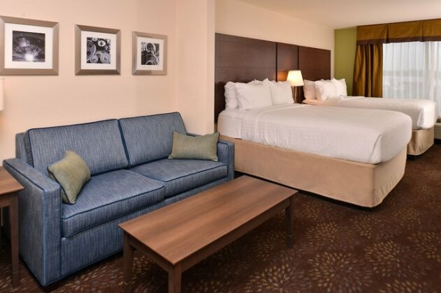Holiday Inn Express & Suites Dearborn SW - Detroit Area - Photo5