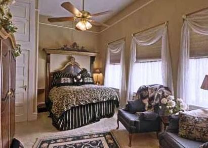 Abbercromby Penthouse Suites Decatur Texas - Photo3
