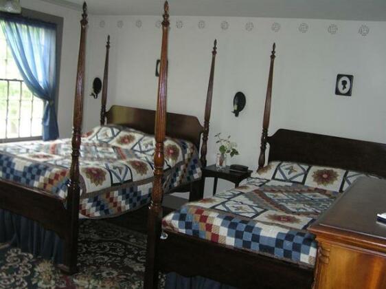 Riverwind Inn Bed and Breakfast - Photo4