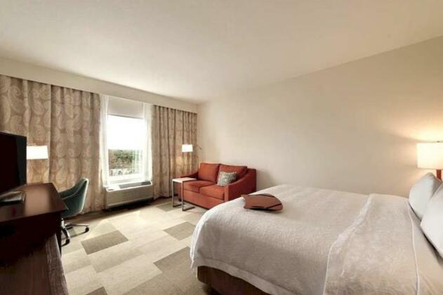 Hampton Inn & Suites - DeLand - Photo5
