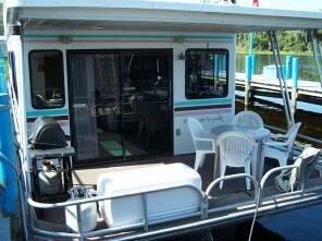 Holly Bluff Marina Houseboat Rentals - Photo2
