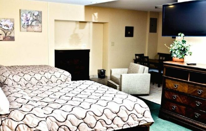 Pacer Inn & Suites Motel - Photo4