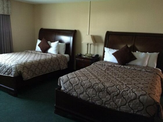 Pacer Inn & Suites Motel - Photo5