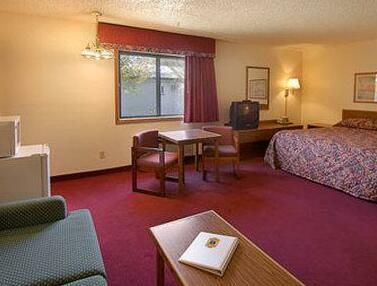 Super 8 by Wyndham Deming NM - Photo3