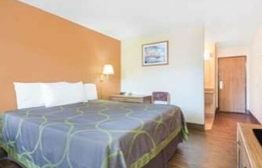 Super 8 by Wyndham Deming NM - Photo5