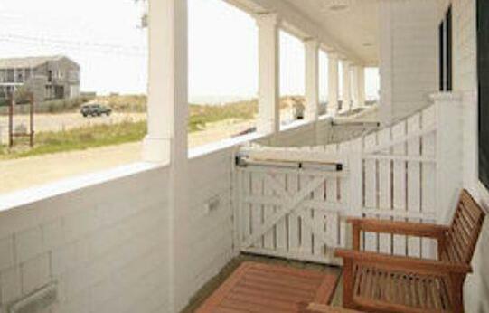 By the Sea Guests Bed & Breakfast & Suites - Photo3