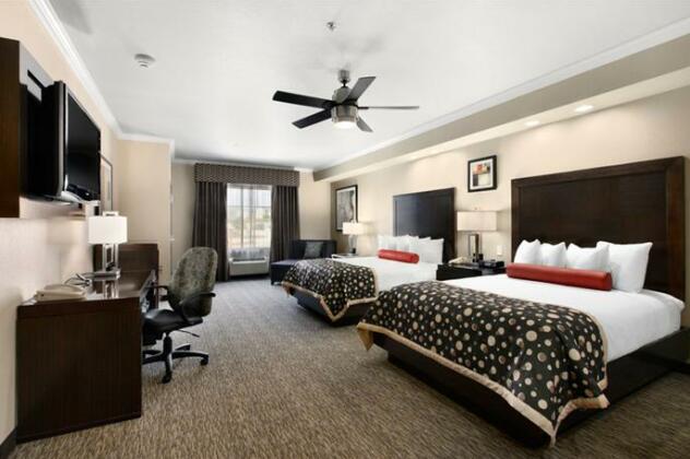 Best Western Premier Crown Chase Inn & Suites - Photo3