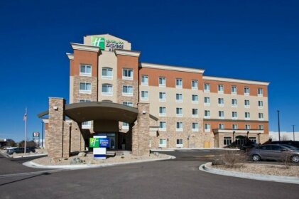 Holiday Inn Express and Suites Denver East Peoria Street