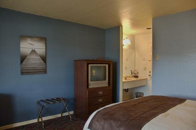 Depoe Bay Inn - Photo2