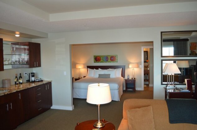 Whale Cove Inn - Photo4