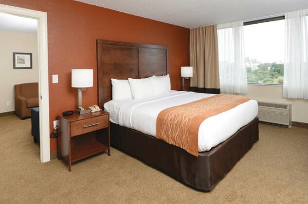 Comfort Inn & Suites Event Center - Photo5