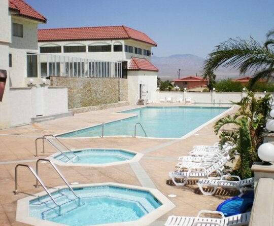 Quality Inn Desert Hot Springs - Photo2