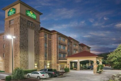 La Quinta Inn & Suites Dallas South-DeSoto