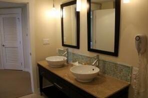 Elation - 1 BR Condo - Photo2