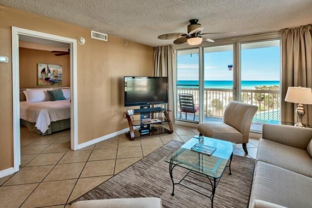 Pelican Beach Resort Condos - Photo4