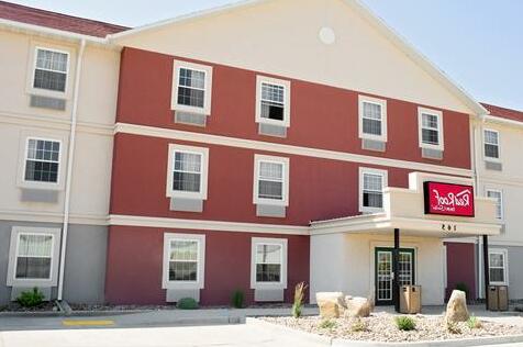 Red Roof Inn & Suites Dickinson - Photo2