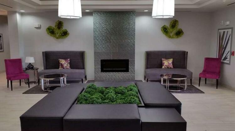 Best Western Plus Dilley Inn & Suites - Photo4