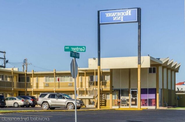Executive Inn Dodge City KS - Photo4