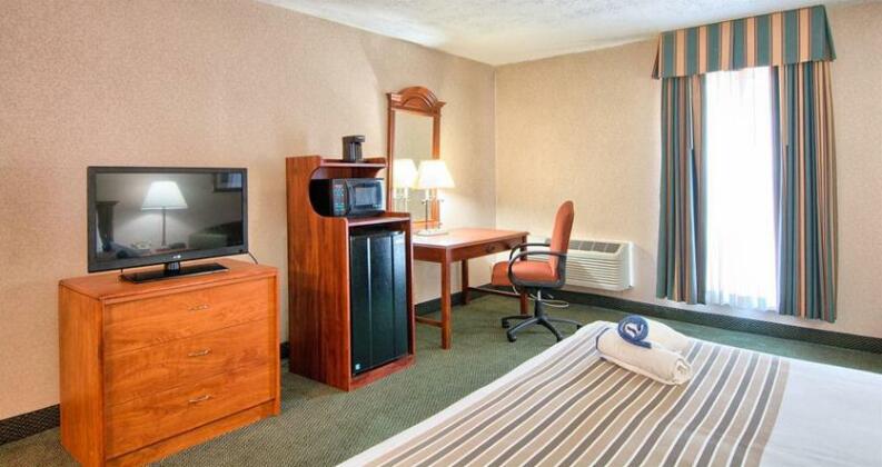 Travelodge by Wyndham Doswell Kings Dominion Area - Photo4
