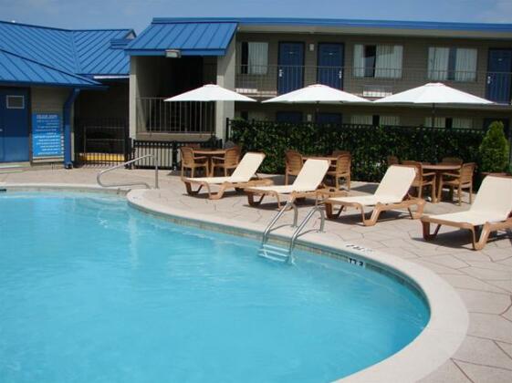 Red Roof Inn & Suites Dothan - Photo5