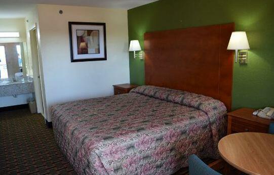 Royal Inn & Suites Douglasville - Photo2