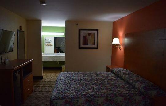 Royal Inn & Suites Douglasville - Photo5