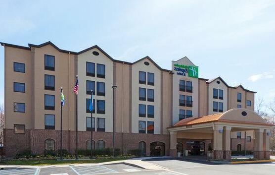 Holiday Inn Express & Suites Dover - Photo4