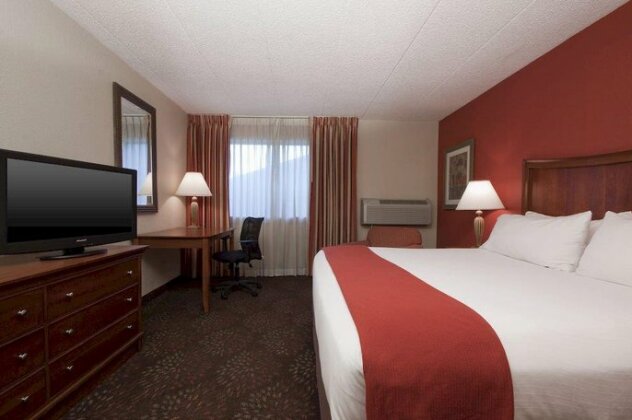 Holiday Inn Express Chicago-Downers Grove - Photo3