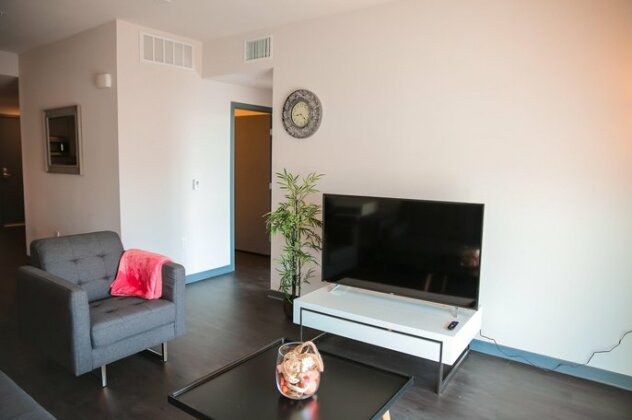 Fully Furnished Suites near Little Tokyo Downtown Los Angeles - Photo4
