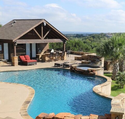 Hill Country Oasis - Photo2
