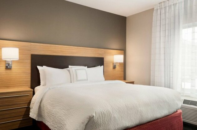 TownePlace Suites by Marriott Dubuque Downtown - Photo3