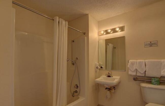 InTown Suites Gwinnett Place Mall - Photo3