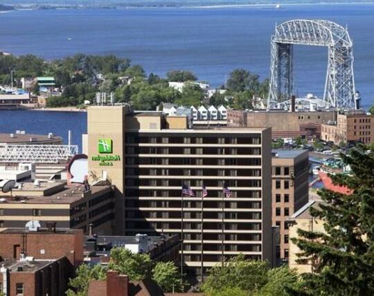 Holiday Inn & Suites Duluth-Downtown - Photo2