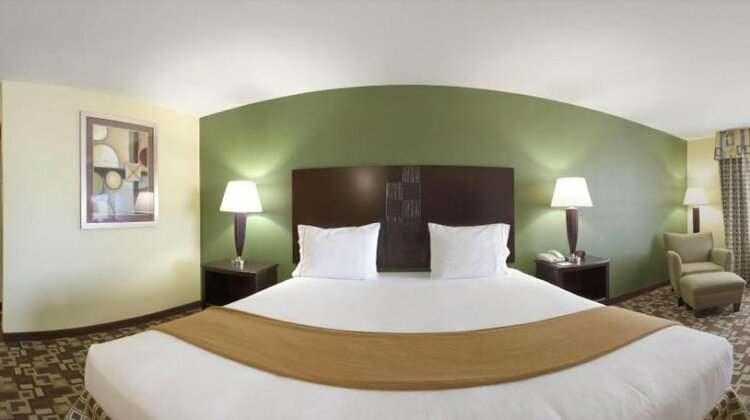 Holiday Inn Express Hotel & Suites Dumas - Photo5