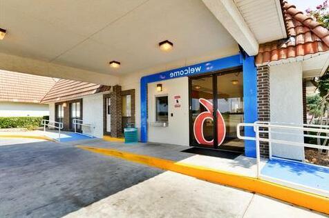 Motel 6 Dallas - Duncanville - Photo5