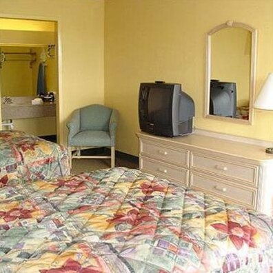 Hotel Dundee By Crystal Lake - Photo2
