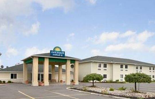 Days Inn & Suites by Wyndham Dundee