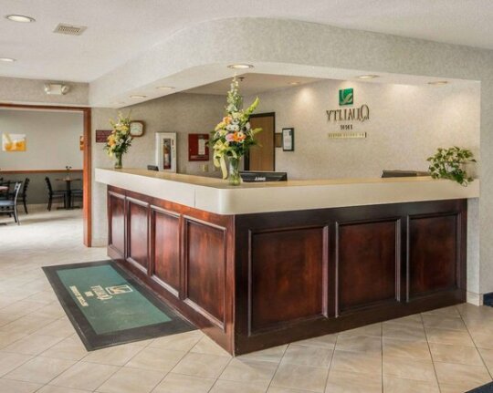 Quality Inn & Suites Dundee - Photo2
