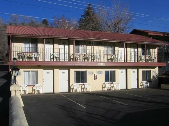 Spanish Trails Inn and Suites