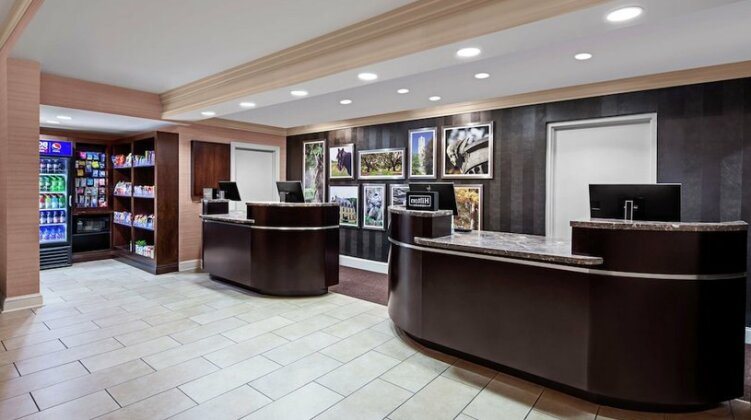 DoubleTree by Hilton Raleigh Durham Airport at Research Triangle Park - Photo4