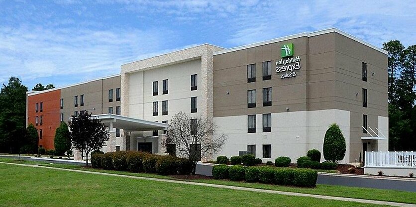 Holiday Inn Express Hotel & Suites Research Triangle Park - Photo3